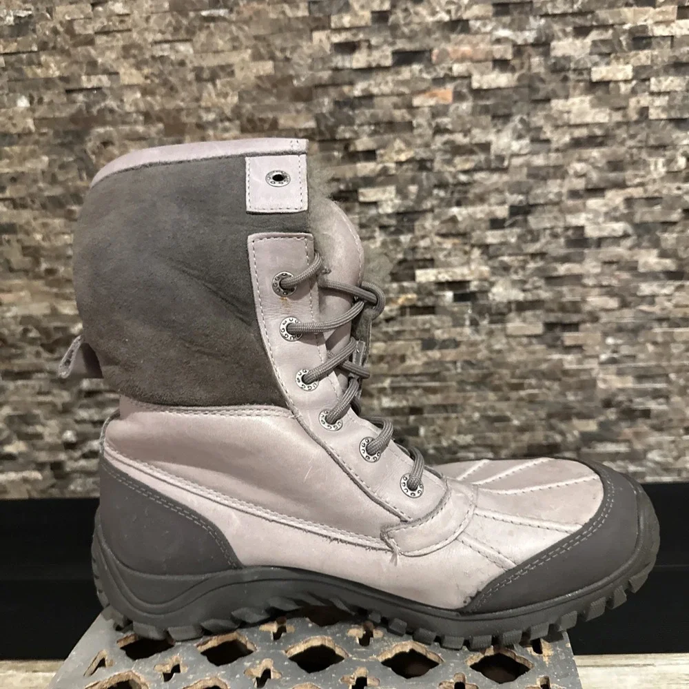 UGG beige gray